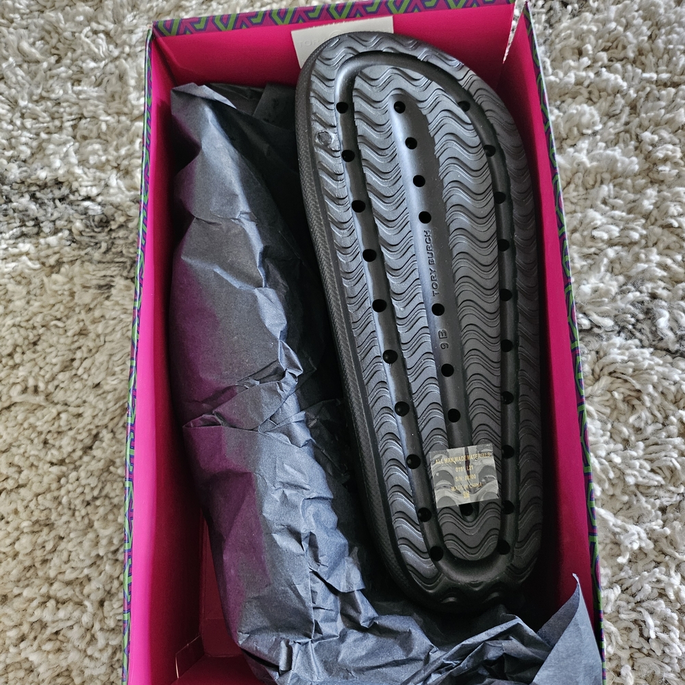 Tory Burch Black Flip Flop Sandals | Visible Logo | Adidas Style | Ultra Comfort - Picture 3 of 5